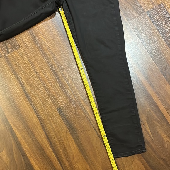 Levi’s Jeans - Picture 6 of 11